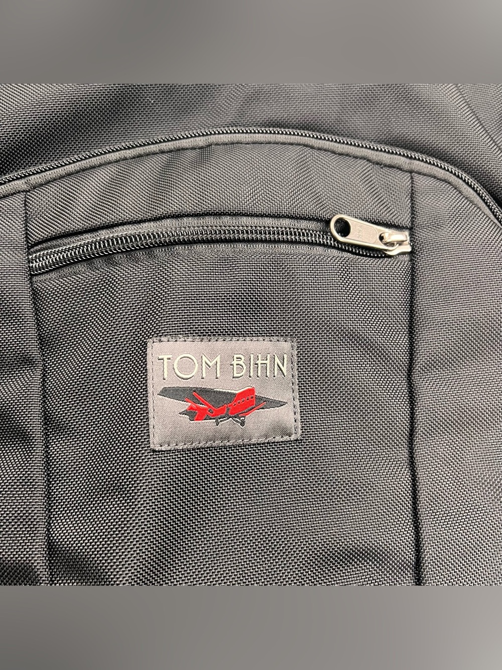 Tom Bihn Parental Unit Black Messenger With Shoulder Strap - Picture 3 of 15